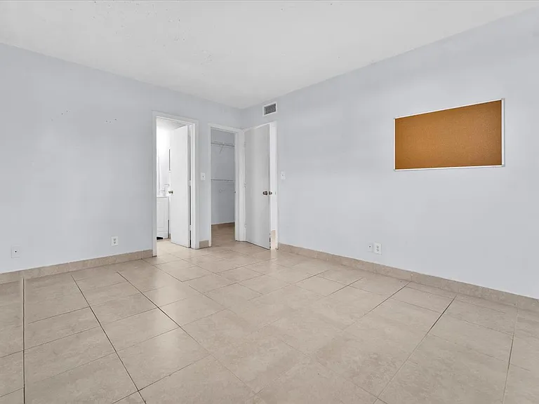 374 Sunshine Dr #K3 — Photo 3