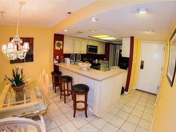 2nd image of 13 Harbourside Ln APT 7148