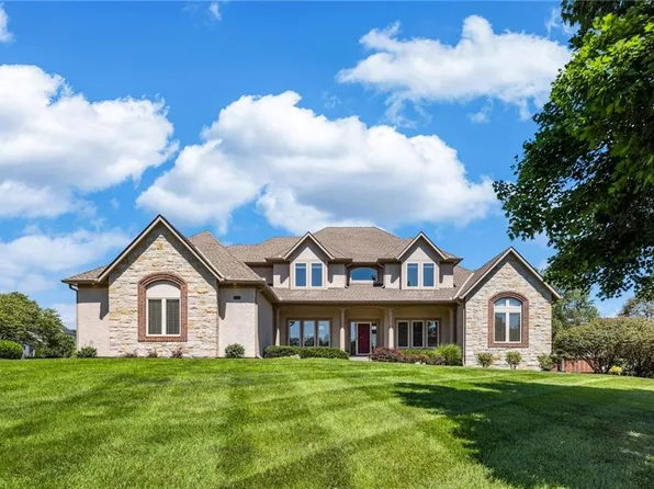 15356 Carter Rd, Overland Park, KS 66221