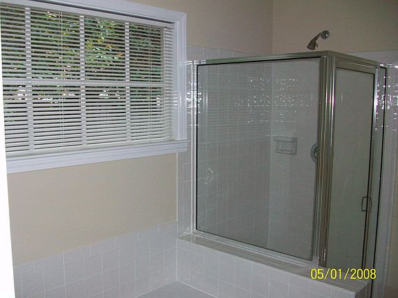 5th image of 415 Mikasa Dr