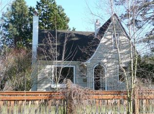 1204 S 11th St, Mount Vernon, WA 98274