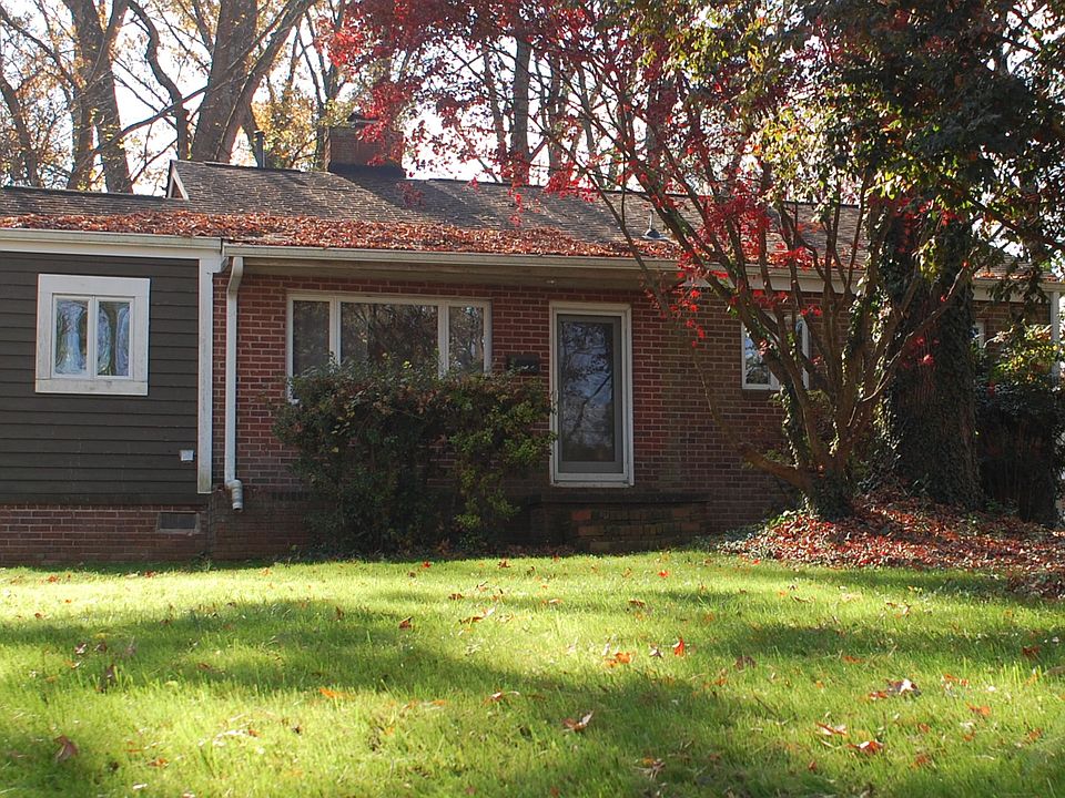1st image of 2114 Arnold Dr