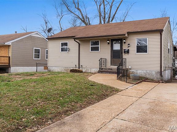 2nd image of 10423 Balmoral Dr