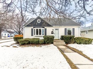 3922 70th St, Kenosha, WI 53142