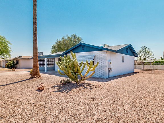 2nd image of 998 S Palo Verde Dr