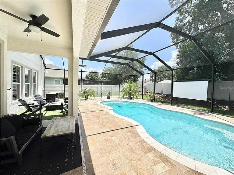 212 Montara Dr — Photo 10
