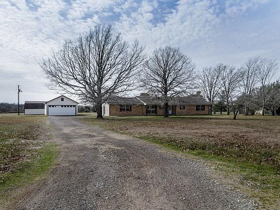 3rd image of 6319 County Road 4400