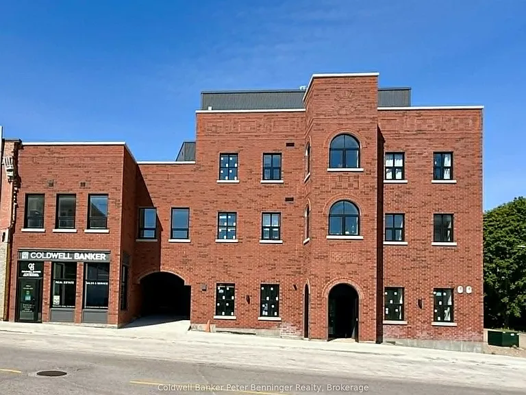 604 Queen St S #202 — Photo 10