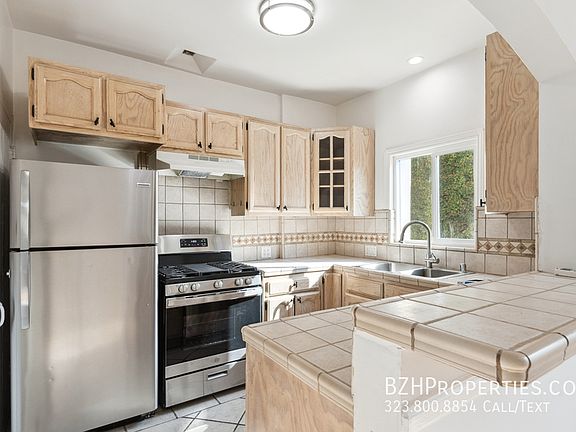 2nd image of 221 S Fuller Ave #221.5