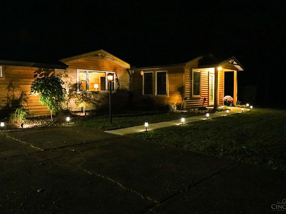 4th image of 1034 Pamela Cir