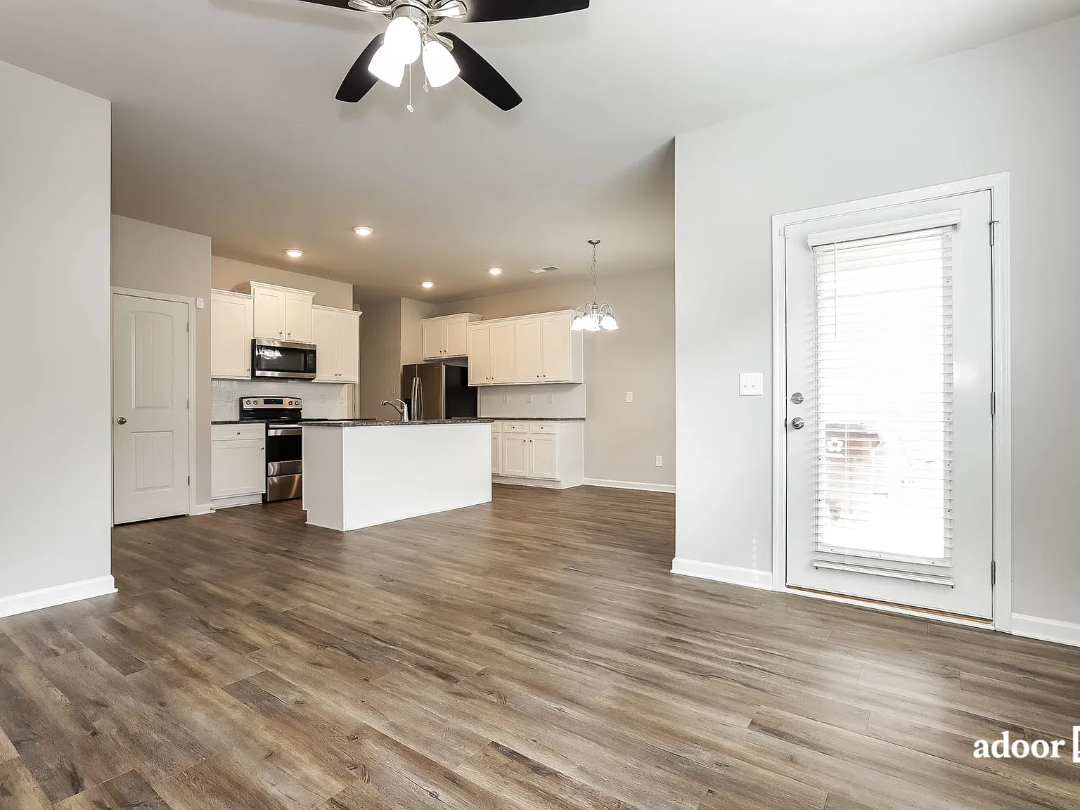 4 bed, 2.5 bath, 1705 sqft, $1,995 — Photo 4