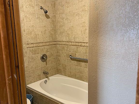 4th image of 43 Freedom Ln
