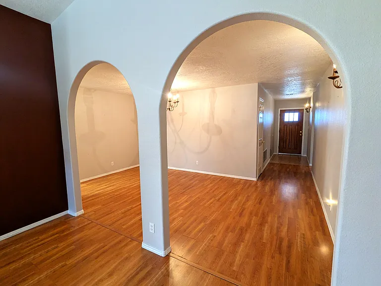 4653 Bismark Hills Way NE — Photo 2