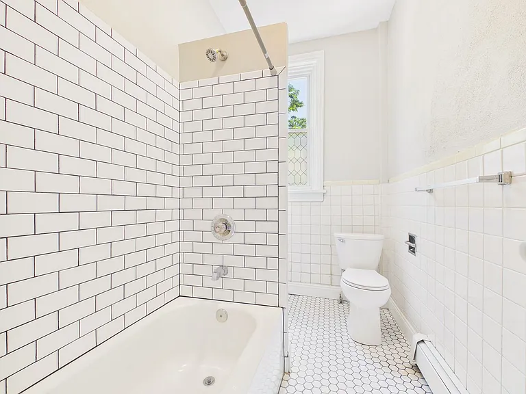 206 Kelker St — Photo 8