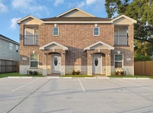 5807 Southmund St #B, Houston, TX 77033