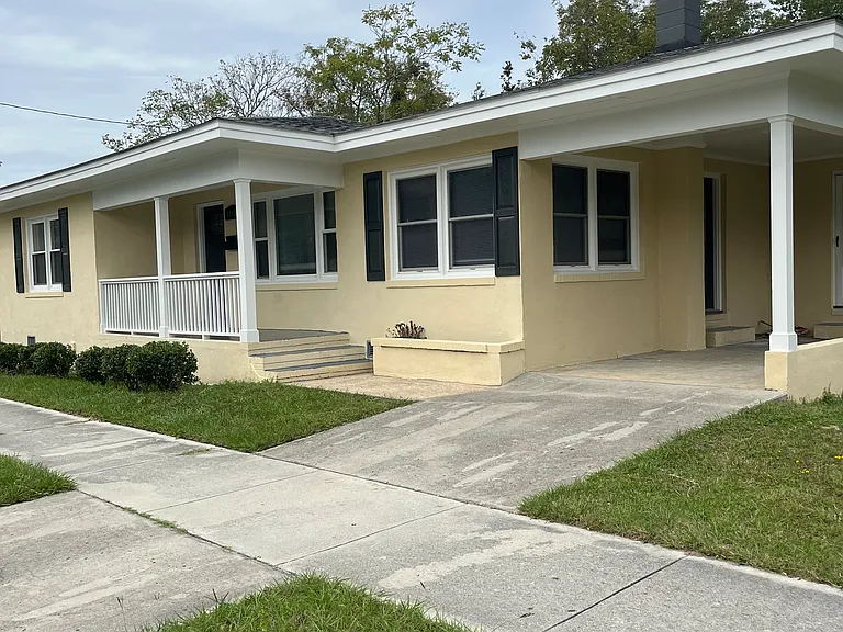 1115 Wright St — Photo 1