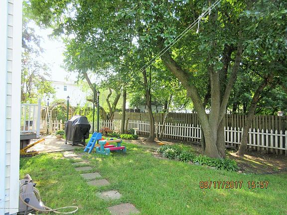 4th image of 98 Mystic Ct