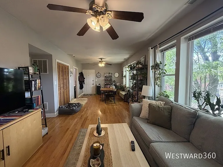 2239 W Cornelia Ave #2 — Photo 3