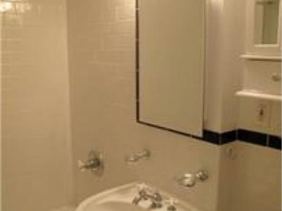 3rd image of 45 Tudor City Pl APT 1906