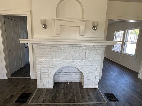 3rd image of 73 E Beechwood Ave