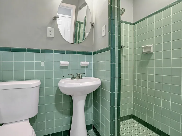 1118 S Perkins Rd — Photo 13