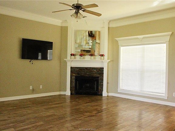 4th image of 4636 N Country Dr