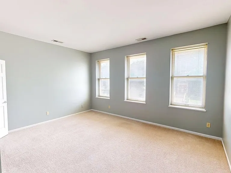 3861 McRee Ave — Photo 14