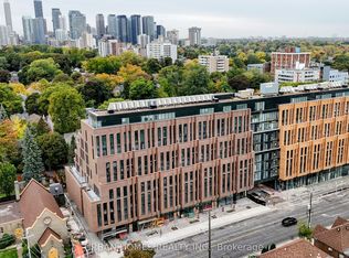 1720 Bayview Ave #202, Toronto, ON M4G 3C4