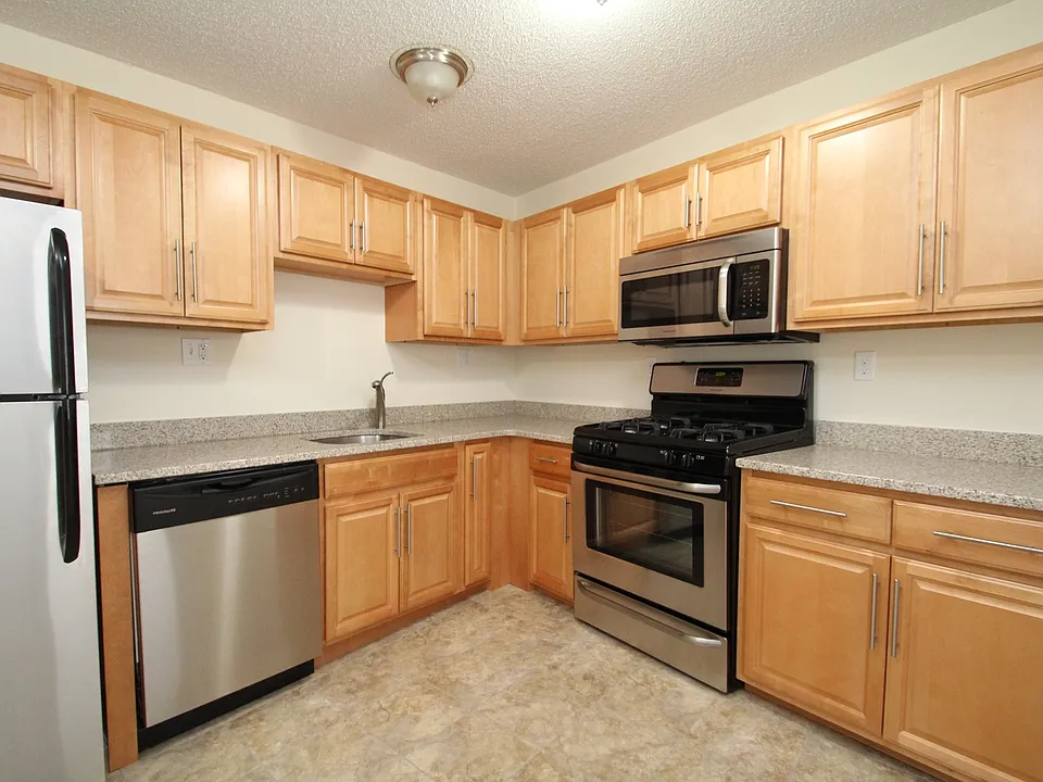 West Ave Apts LLC