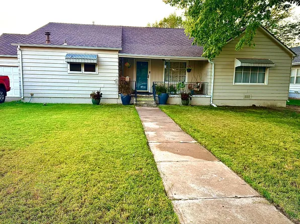 913 S Van Buren St, Hugoton, KS 67951