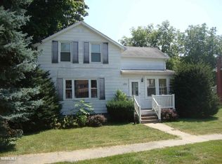 101 S 4th Ave, Forreston, IL 61030