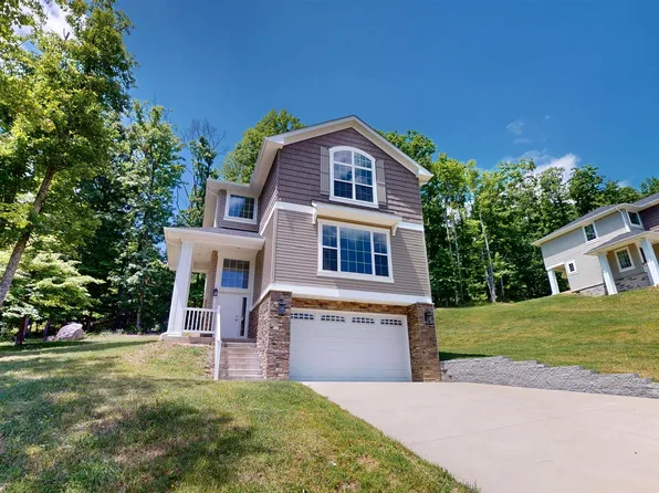 120 Lockwood Dr, Morgantown, WV 26508