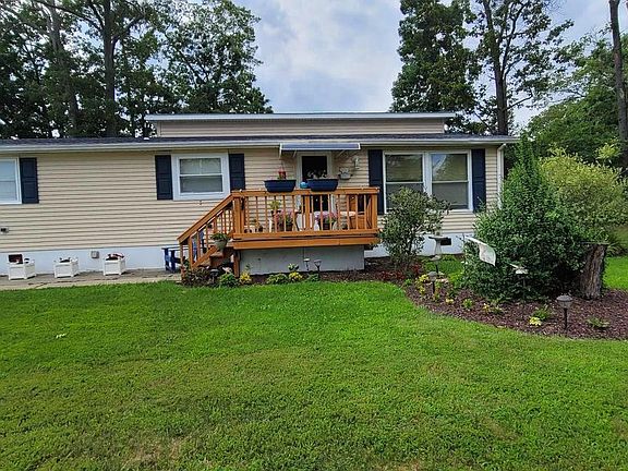 2nd image of 130 Country Ln