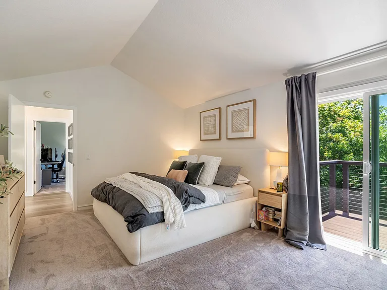 70 Mariani Ct — Photo 25