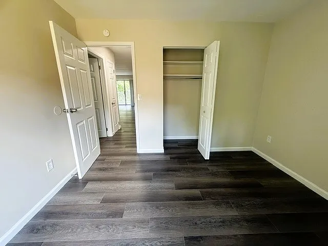 Burnet Park Apartments — Photo 10
