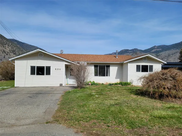 604 11th Ave, Keremeos, BC V0X 1N3