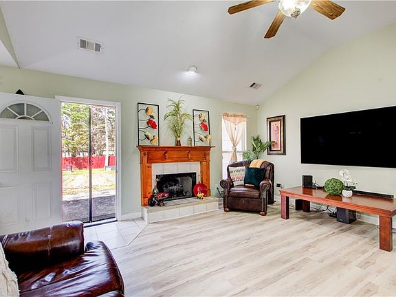 5th image of 3004 Fairview Rd