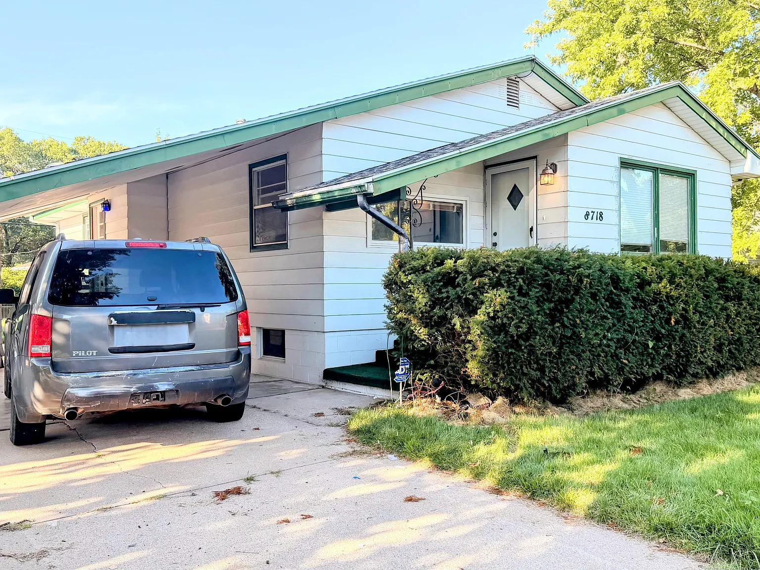 3 bed, 1799 sqft, $1,950 — Photo 1