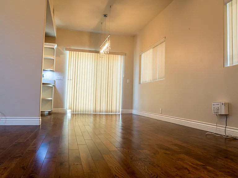 529 S Bandini St — Photo 6