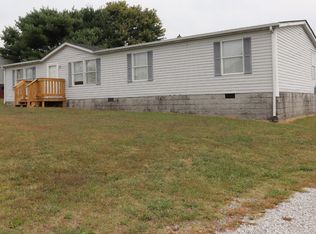 890 Carey Rd, Hartsville, TN 37074