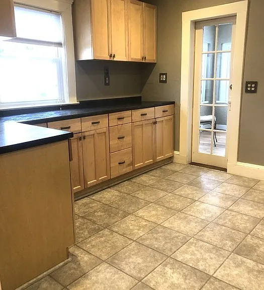 60 Oakwood Rd #1 — Photo 3