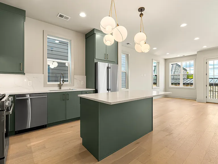 408 Hudson Way — Photo 9
