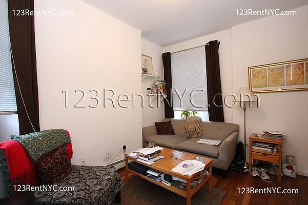 Rented by Chartwell Manhattan Realty | media 11