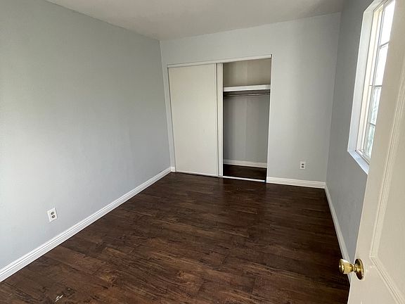 4th image of 378 S La Verne Ave #0