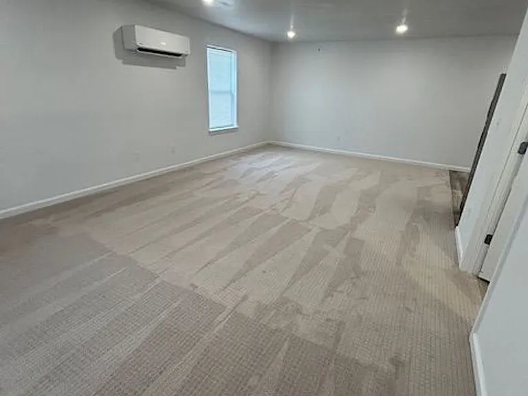 400 E James Dr #5 — Photo 2