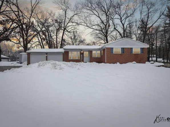 4990 Westshire Dr NW, Comstock Park, MI 49321