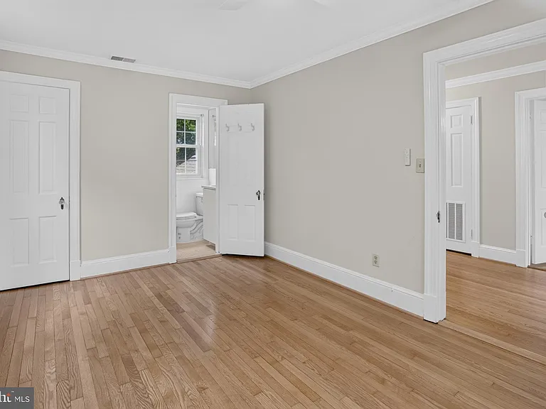 4705 Hunt Ave — Photo 18
