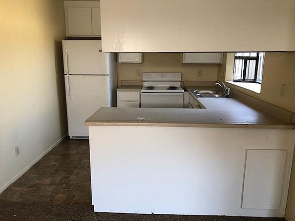 3rd image of 8904 Fox Creek Dr