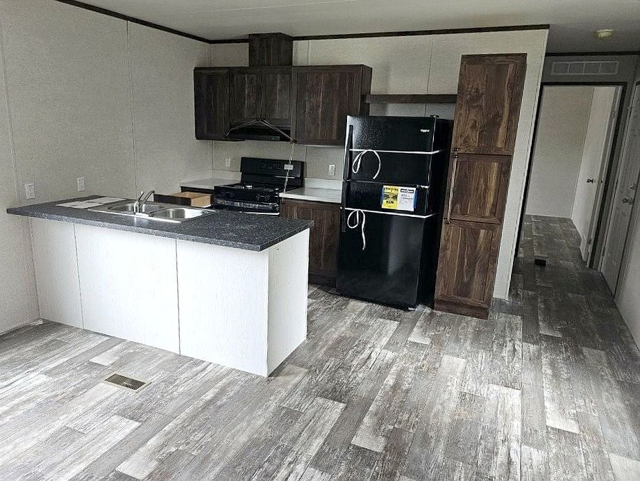 2nd image of 38 Mallard Dr