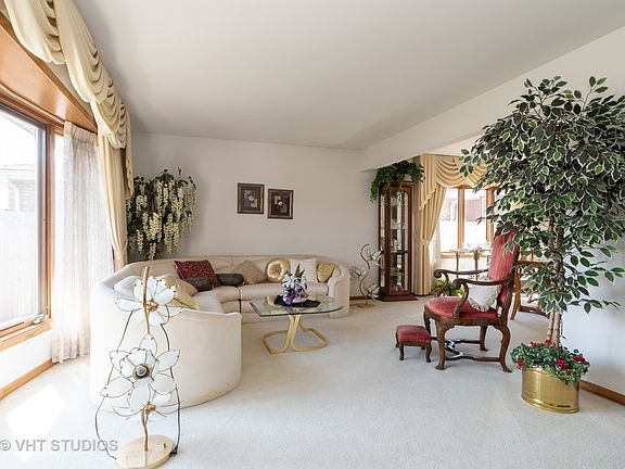 4th image of 10728 Georgia Ln